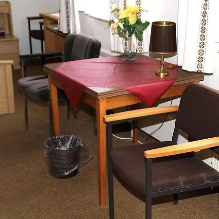 Einfelder Hof Garni 3*