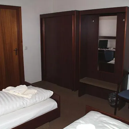 Penzion Einfelder Hof Garni 3*